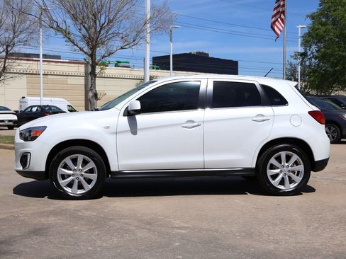 Used 2015 Mitsubishi Outlander Sport SE image 3
