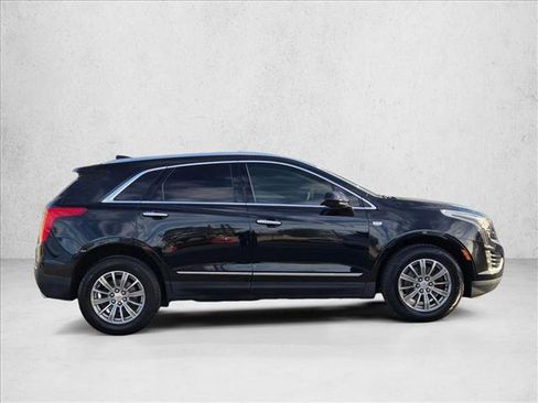 Used 2017 Cadillac XT5 Luxury w/ Driver Awareness Package image 4