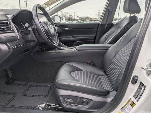 Used 2024 Toyota Camry SE w/ Cold Weather Package image 28