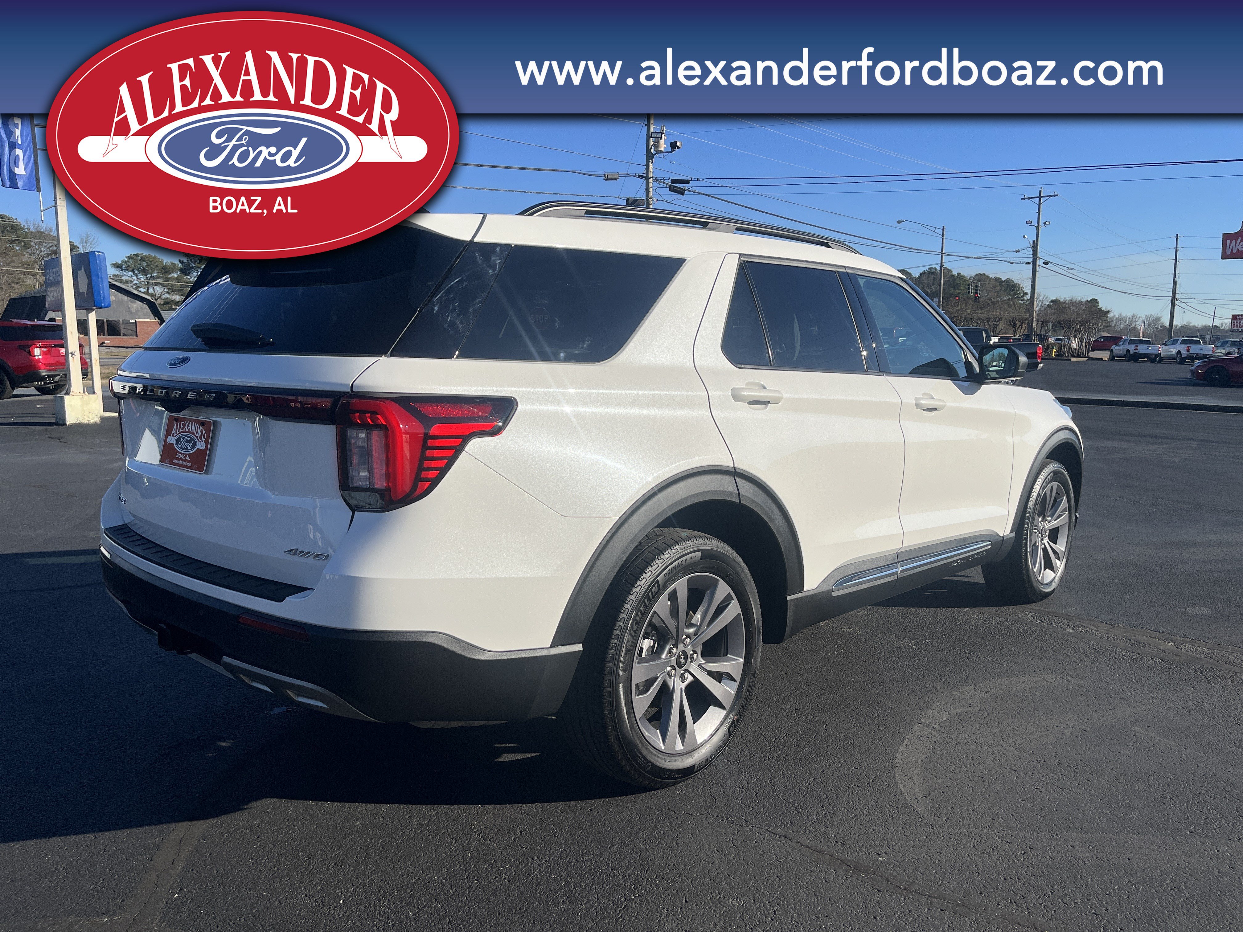 Used 2025 Ford Explorer Active w/ Active Comfort Package AWD/4WD image 4