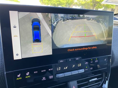 Used 2023 Subaru Solterra AWD image 31