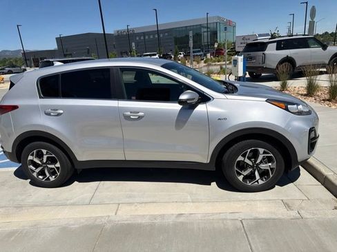 Used 2020 Kia Sportage LX w/ LX Popular Package AWD/4WD image 2