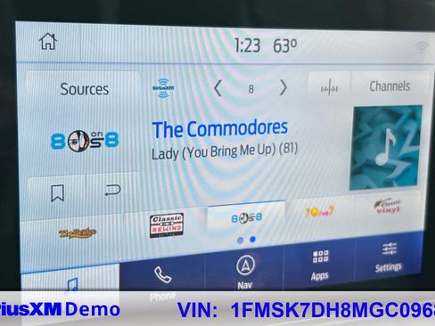 Used 2021 Ford Explorer XLT w/ Equipment Group 202A image 29