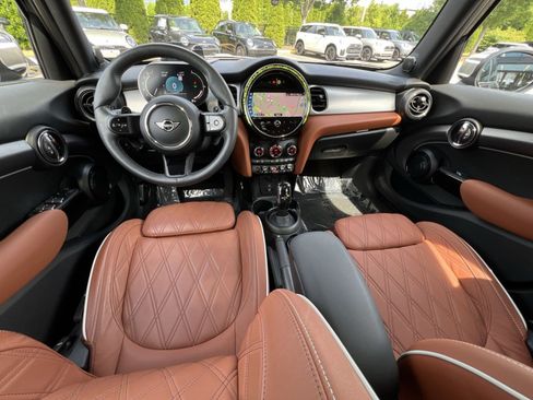 Used 2022 MINI Cooper S FWD image 2