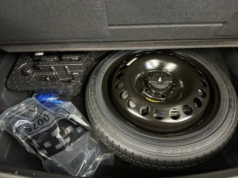 Certified 2023 Buick Encore GX Preferred w/ Cold Weather Comfort Package image 23