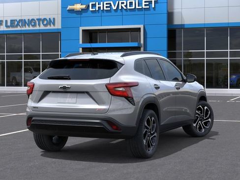 New 2026 Chevrolet Trax RS w/ Sunroof Package FWD image 4
