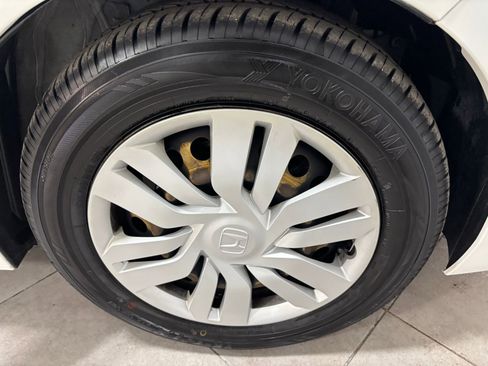 Used 2016 Honda Fit LX image 9