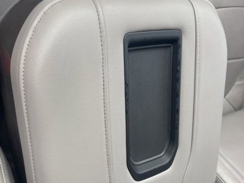 Used 2019 GMC Sierra 1500 SLT image 17