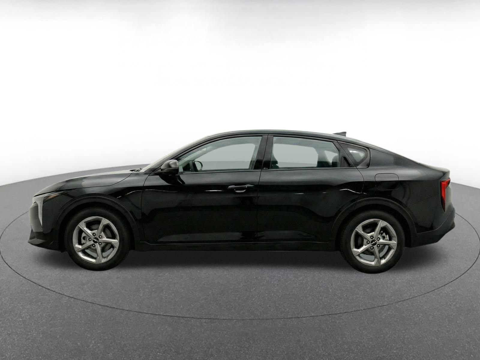 Used 2025 Kia K4 FWD image 4