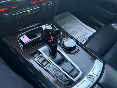 Used 2015 BMW 740Ld xDrive image 16