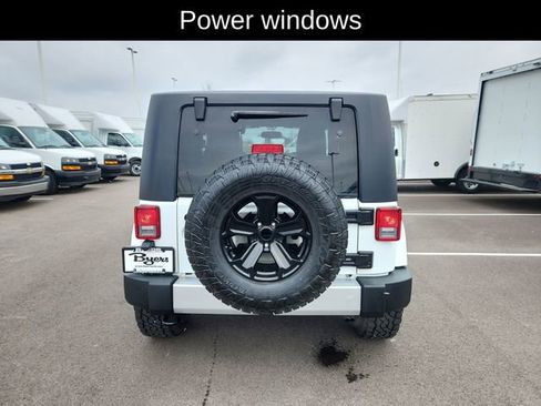 Used 2015 Jeep Wrangler Sahara image 8