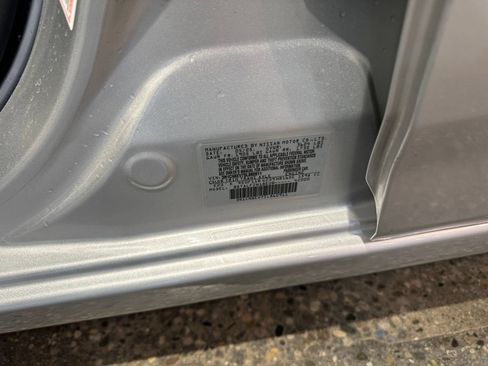 Used 2025 Nissan Versa SV FWD image 28