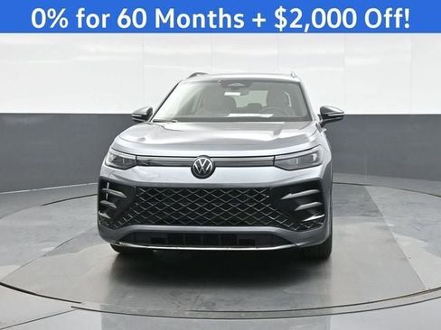 New 2026 Volkswagen Tiguan SE R-Line image 2