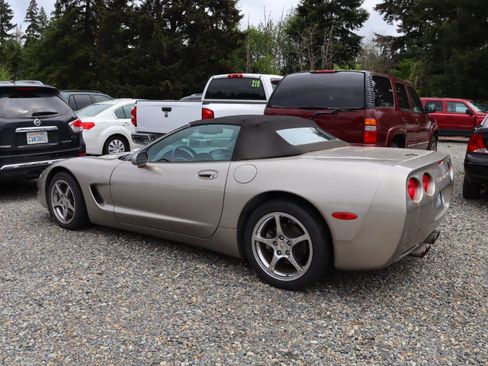 Used 1999 Chevrolet Corvette Convertible w/ Memory Pkg RWD image 3