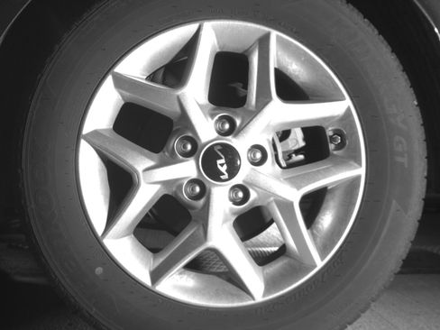 Used 2025 Kia Soul LX w/ LX Technology Package FWD image 14