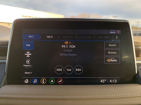 Used 2021 Chevrolet Tahoe Premier w/ Premium Package image 23