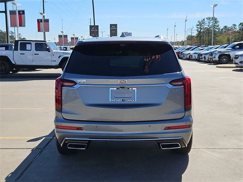 Used 2023 Cadillac XT6 Premium Luxury w/ Technology Package image 12