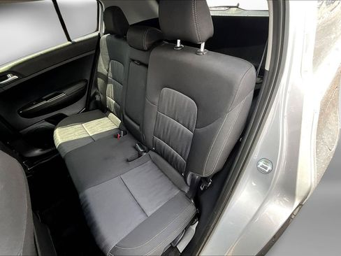 Used 2020 Kia Sportage LX image 17