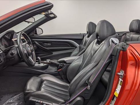Used 2020 BMW M4 Convertible w/ Competition Package image 32