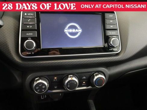 New 2025 Nissan Kicks Play S image 18