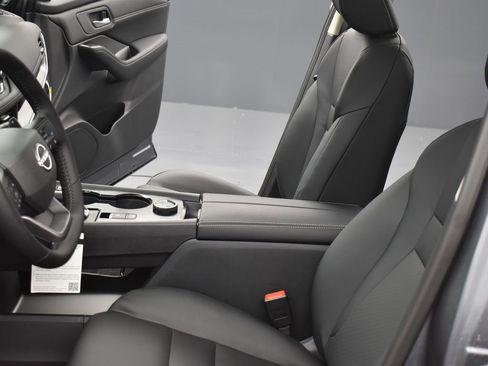 New 2026 Nissan Rogue SV w/ SV Premium Package image 18