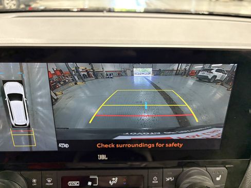 Used 2024 Toyota Grand Highlander AWD Hybrid image 19