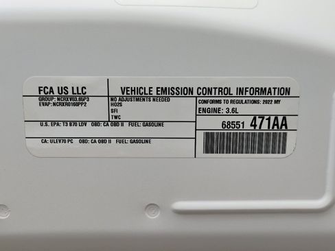 Used 2022 Dodge Challenger SXT image 23