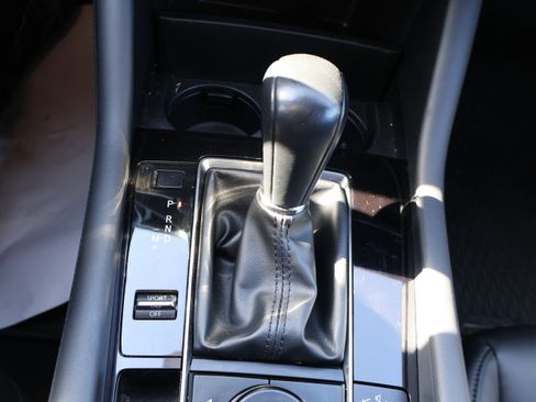 Used 2019 MAZDA MAZDA3 w/Preferred Pkg image 30