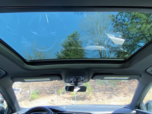 Used 2022 Audi e-tron S Premium Plus image 19