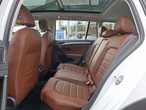 Used 2019 Volkswagen Golf Alltrack SEL image 10