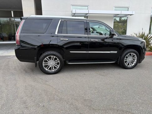 Used 2018 Cadillac Escalade 4WD image 10