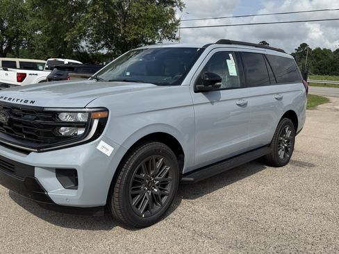 New 2026 Ford Expedition Platinum w/ Stealth Appearance Package AWD/4WD image 6