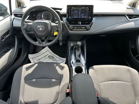 Used 2022 Toyota Corolla LE image 22