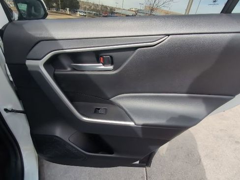 Used 2025 Toyota RAV4 XLE image 29