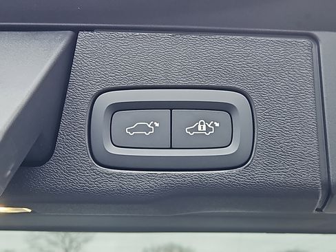 New 2026 Volvo XC60 B5 Ultra w/ Protection Package Premier image 13