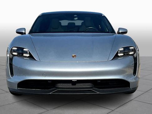 Used 2022 Porsche Taycan image 3