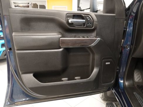 Used 2022 Chevrolet Silverado 2500 LTZ w/ LTZ Convenience Package AWD/4WD image 17