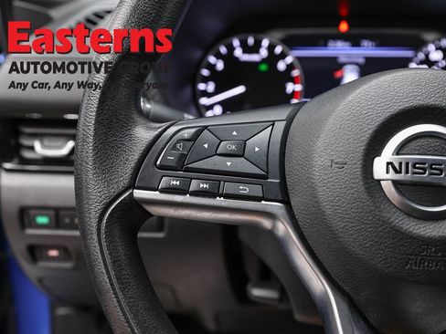 Used 2023 Nissan Sentra SV FWD image 15