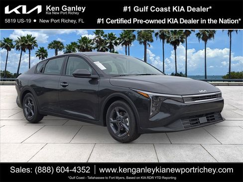 New 2025 Kia K4 LXS image 1