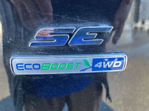 Used 2016 Ford Escape SE w/ Leather Comfort Package image 35