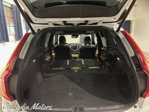 Used 2019 Volvo XC90 T6 Momentum image 12