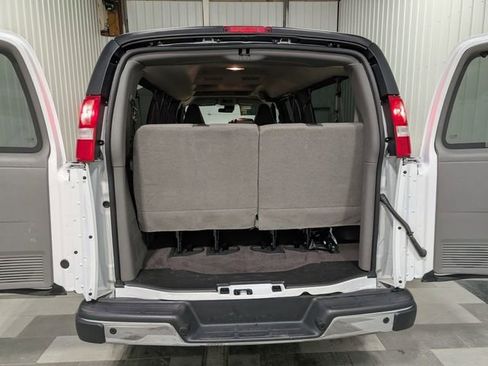 Used 2025 Chevrolet Express 3500 LT w/ LT Preferred Equipment Group RWD image 16