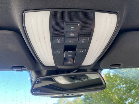 Used 2014 Mercedes-Benz E 250 BlueTEC Sedan image 37