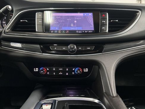 Used 2022 Buick Enclave Premium image 23