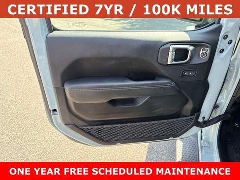 Used 2023 Jeep Wrangler Unlimited Sahara AWD/4WD image 13