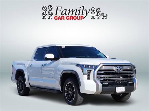 Used 2024 Toyota Tundra Limited image 2