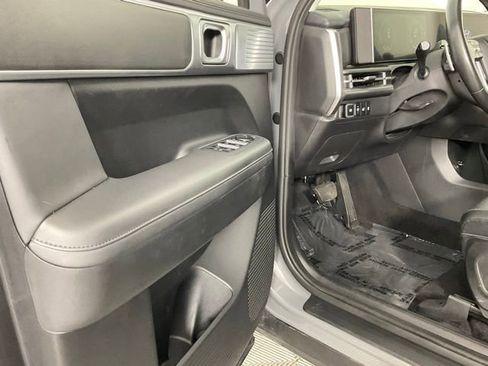 Used 2024 Hyundai Santa Fe SEL AWD/4WD image 11