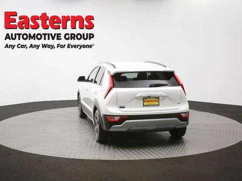 Used 2023 Kia Niro EX image 61