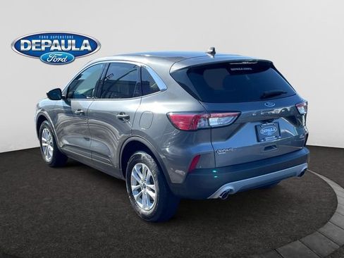 Used 2022 Ford Escape SE image 3