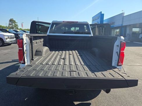 Used 2025 Chevrolet Silverado 2500 High Country w/ High Country Premium Package AWD/4WD image 13